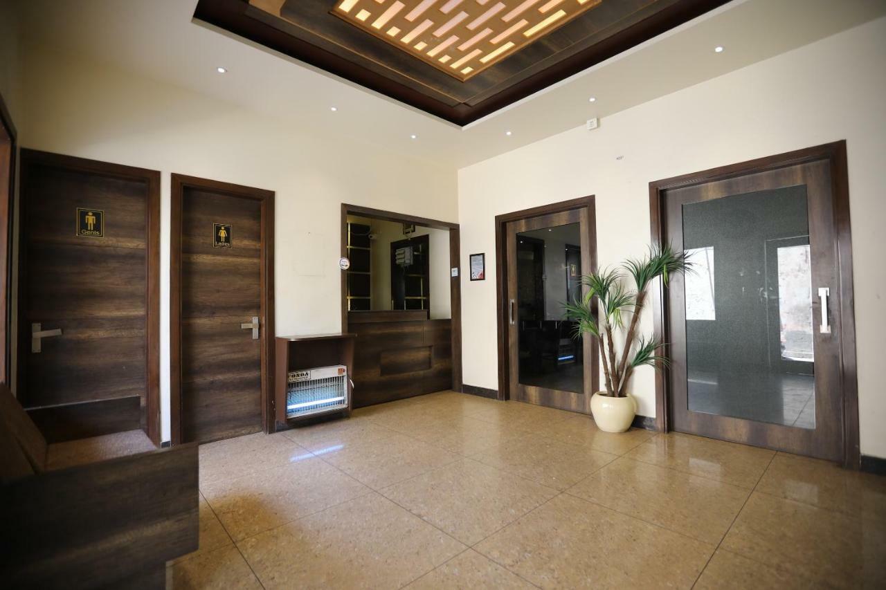 Oyo 40791 Hotel Hot N Fast Suratgarh Exterior photo